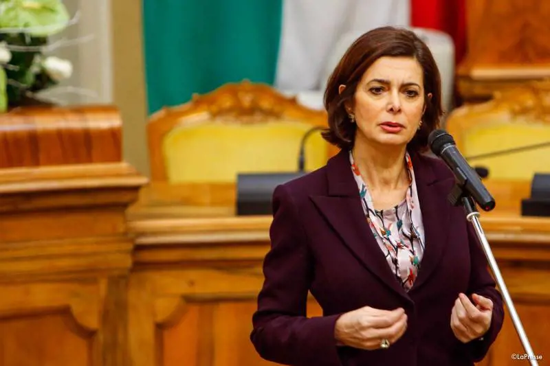 Nel comunicato, Boldrini glissa sugli stranieri