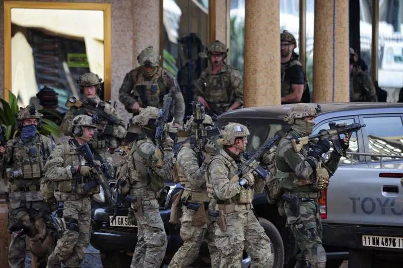 Forze speciali francesi in azione a Ouagadougou