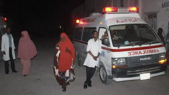 Somalia, attentato sul lungomare di Mogadiscio: rivendica al-Shabaab