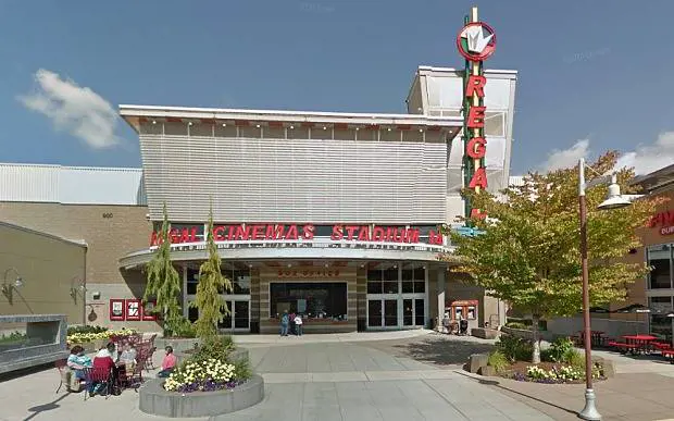 "Avevo paura dei terroristi". Va al cinema e spara a una spettatrice