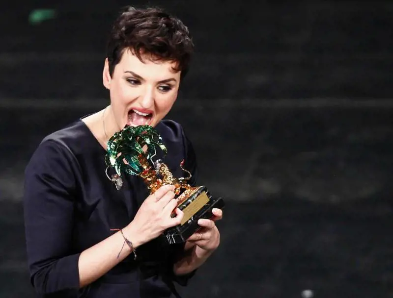 Sanremo, Arisa: "La mia canzone fa schifo"