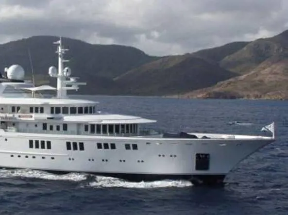 Lo yacht del magnate di Microsoft ha distrutto la barriera corallina