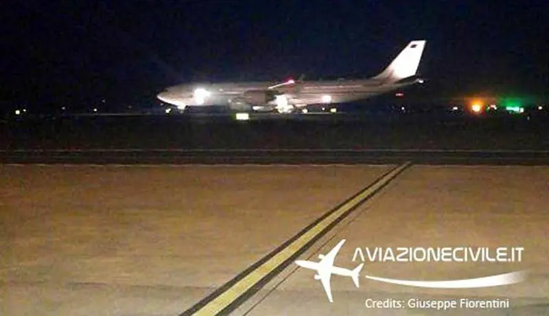Quello strano triangolo Alitalia-Etihad-governo dietro l'Air Force Renzi