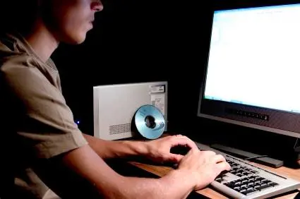 Le "esche sessuali" su Facebook e come evitarle