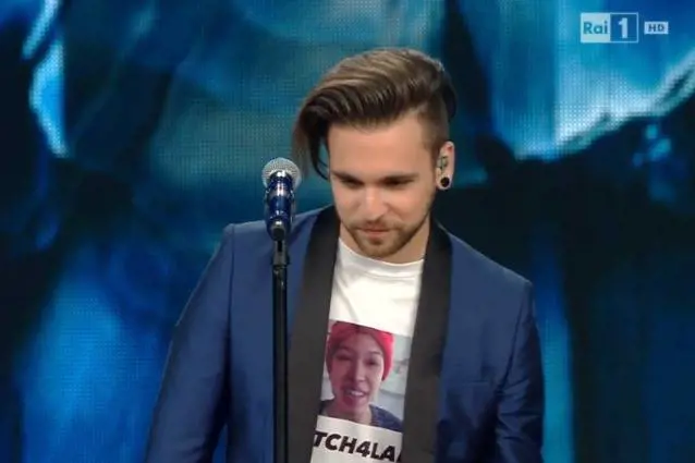 Sanremo 2016, Alessio Bernabei promuove la campagna per Lara