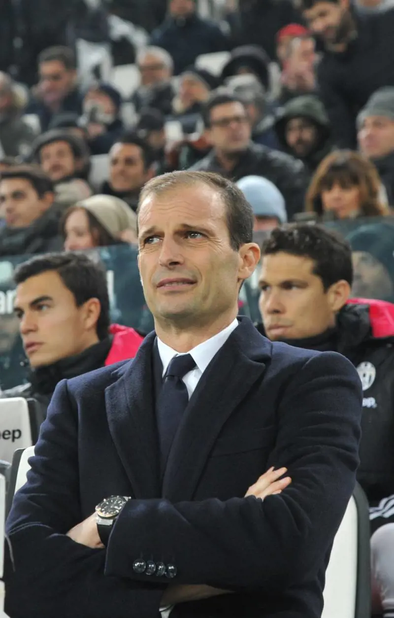 La Signora ringrazia lo stadio. Il Napoli i sorrisi
