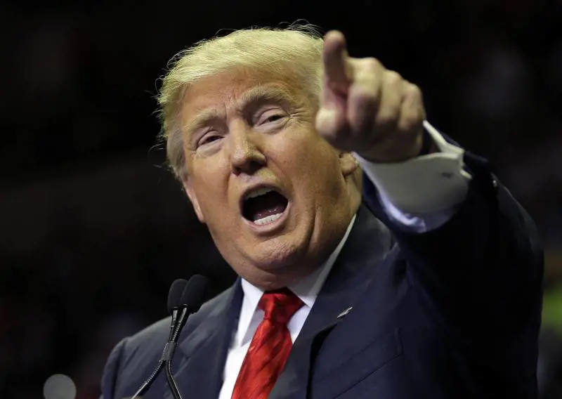 "Non sei cristiano", "vergogna": scontro tra Trump e il Papa