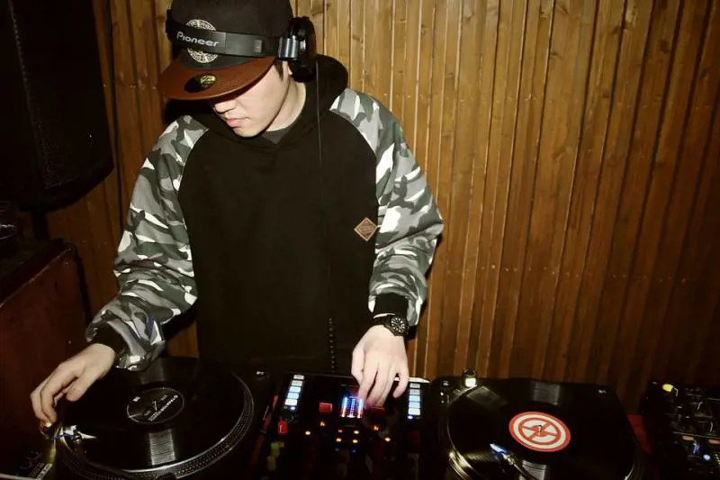 "TopDJ", aperto il casting per il nuovo talent di Italia 1