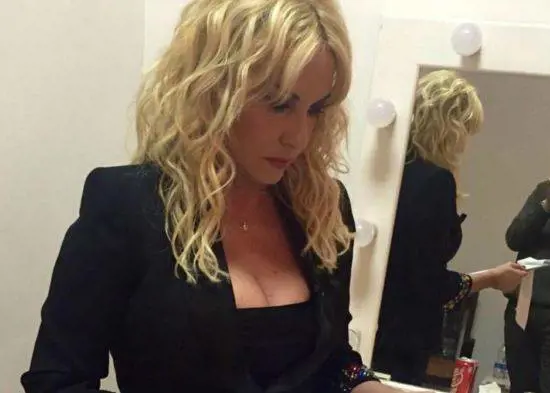 Antonella Clerici: "La mia carriera ai 20 anni di Porta a Porta"