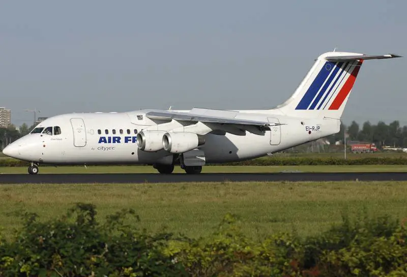 Motore a fuoco, evacuato aereo a Torino Caselle
