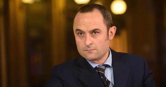 Si dimette il ministro Costa