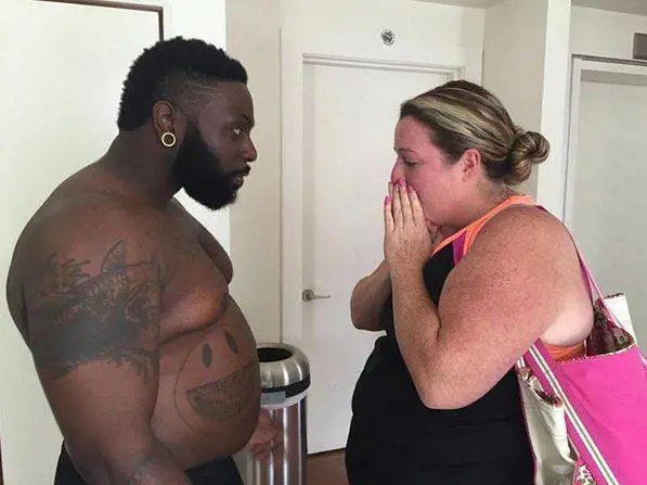Personal trainer ingrassa per dimagrire insieme alla cliente