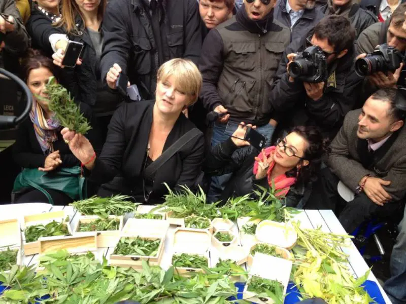 La radicale Bernardini prosciolta, coltivare cannabis non è reato