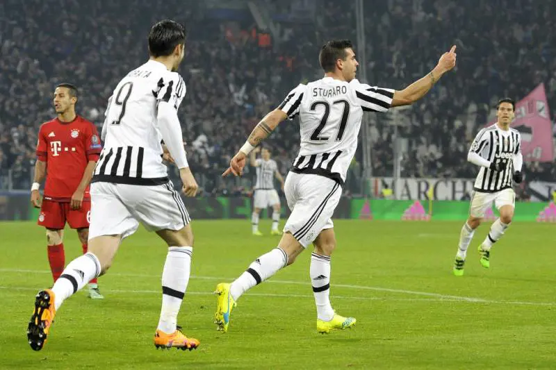 "Ritardato che non sei altro": Sturaro litiga con un 12enne sui social