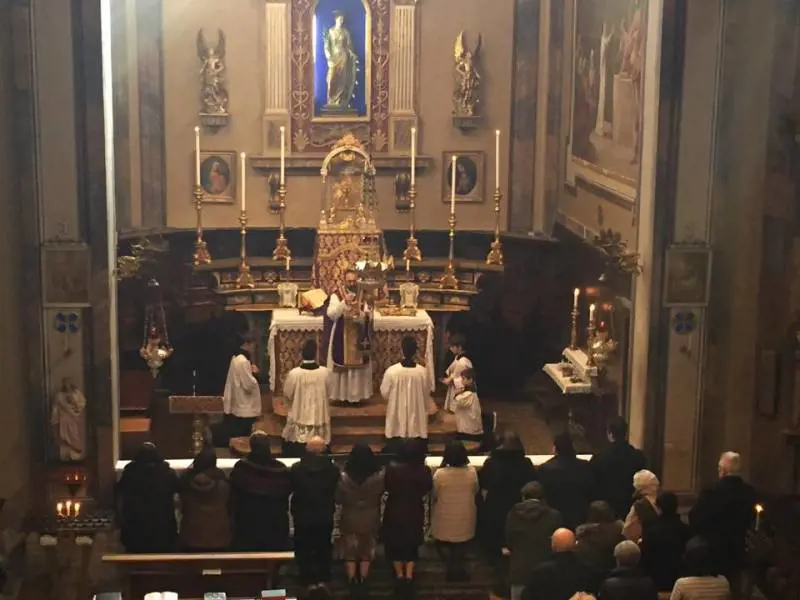 Viaggio fra i cattolici tradizionalisti: "No all'accoglienza indiscriminata"