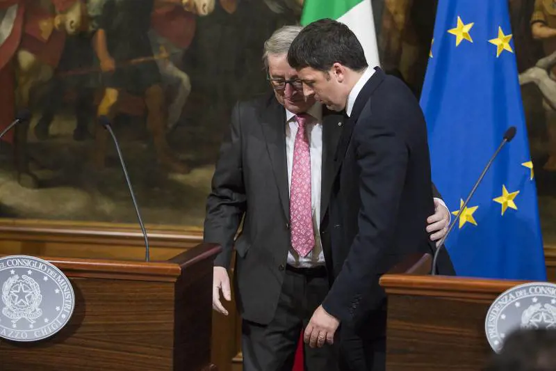 Renzi nega la manovra bis: "Non aumentiamo le tasse"
