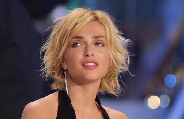 Paola Barale torna in tv su Itala 1 con Flight 616