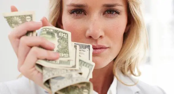 Crisi per gli uomini più ricchi del mondo. Bruciati oltre 70 miliardi di dollari