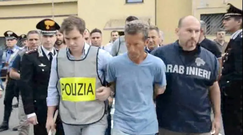 Caso Bossetti, alla Corte una busta con due proiettili