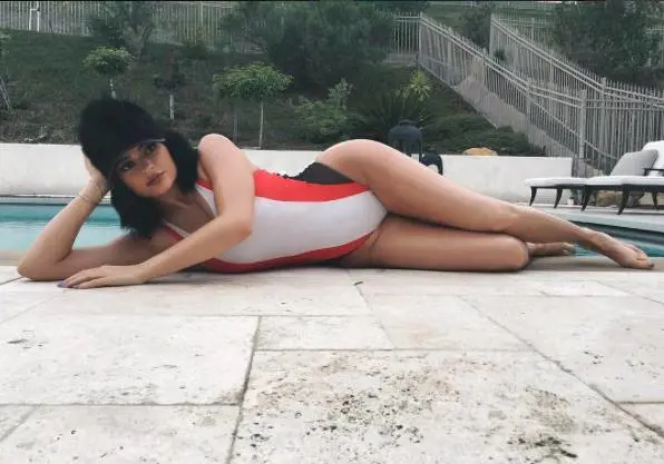 Kylie Jenner: foto hot per mostrare il nuovo tatuaggio