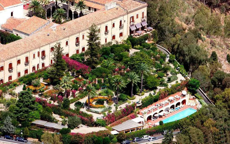 Sicilia, lo sceicco del Qatar  compra albergo a Taormina