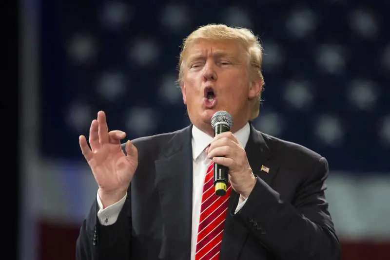 Trump gela pure la Nato: "All'America costa troppo"