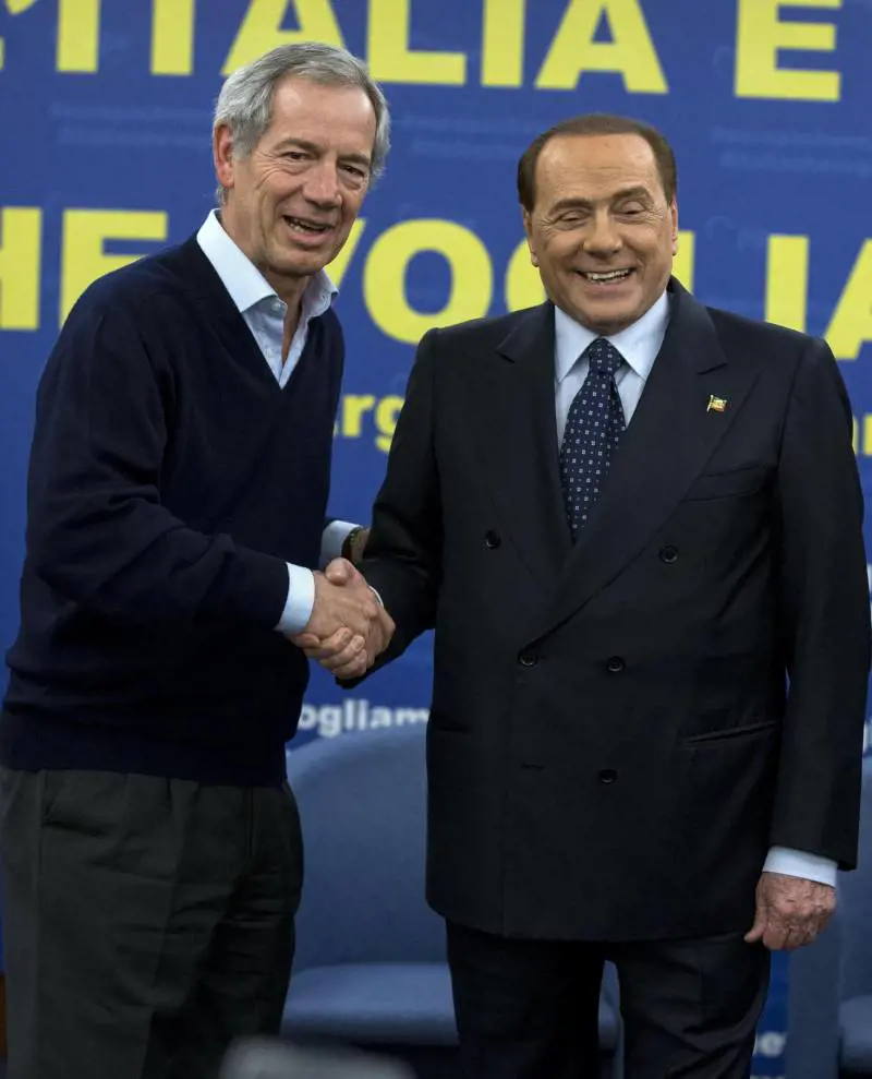 Roma, vertice con Berlusconi: "Piena fiducia in Bertolaso"