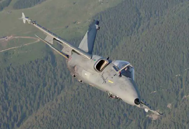 "Nessuna anomalia": gli Amx italiani continueranno a volare