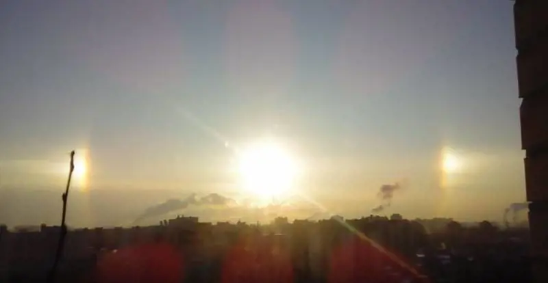 Triplo sole in una città russa