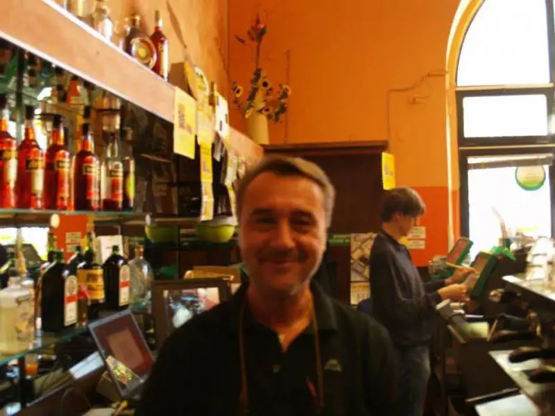 Scontrino di 0,10 euro in meno: il Fisco vuole togliergli il bar
