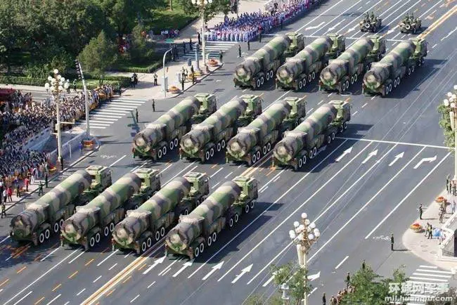 La Cina avverte gli Usa: "Attenti a come vi muovete"
