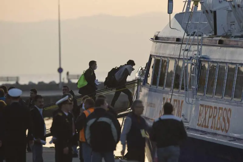 Via al piano di respingimenti: immigrati espulsi in Turchia