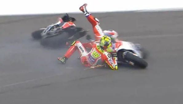 MotoGp, bufera in Ducati, Iannone si scusa con Dovizioso