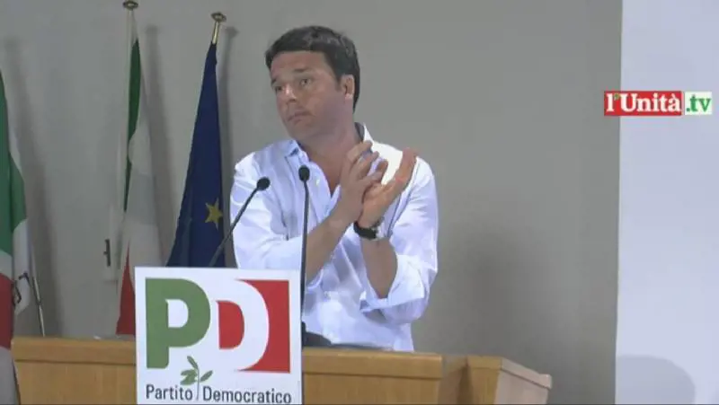 Renzi minaccia la minoranza: "Non toccate la Boschi o si torna al voto"