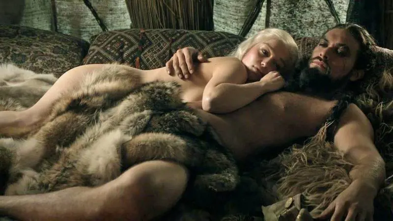Emilia Clarke: "Voglio più maschi nudi in Game Of Thrones"
