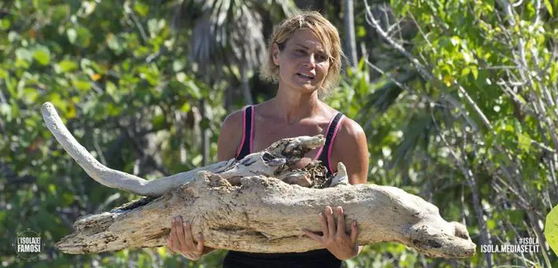 Isola, Selvaggia Lucarelli attacca Simona Ventura