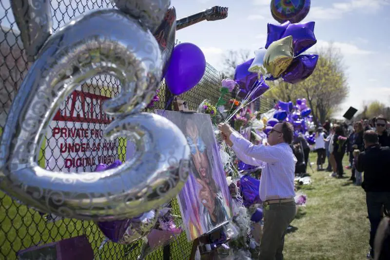 Prince, giallo sul funerale: le ceneri in un luogo segreto
