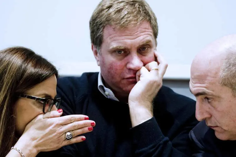 Caso Campania, pressing sul sottosegretario