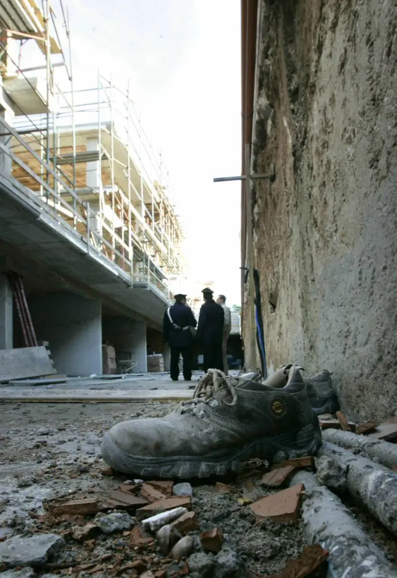Morti sul lavoro, allarme Inail: "Aumentate del 16% nel 2015"