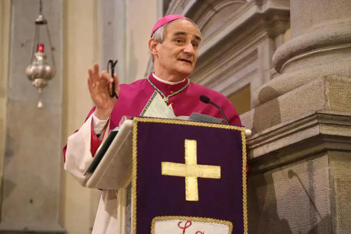 Francesco sceglie il cardinale Zuppi: chi è il "progressista" che guiderà la Cei