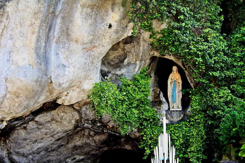 Disoccupati vanno a Lourdes: "Mi aggrappo alla preghiera"