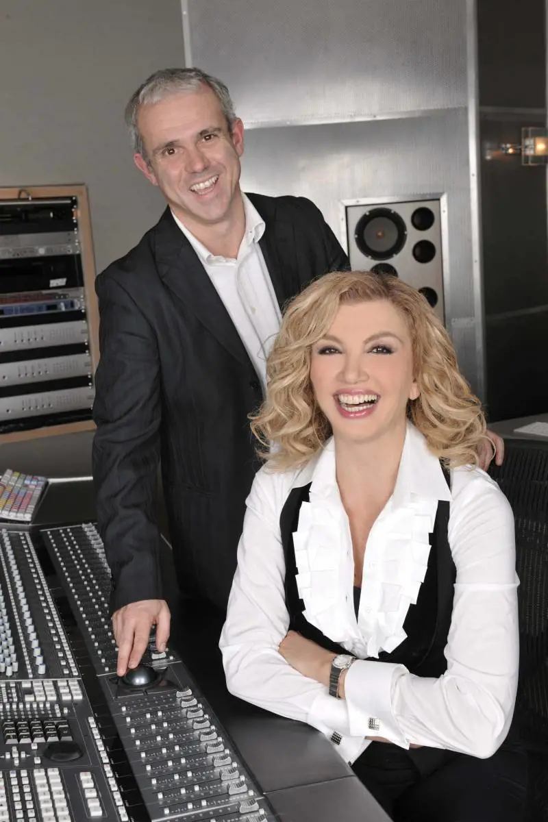 Milly Carlucci presenta il romanzo sul mondo dello spettacolo di Giancarlo De Andreis