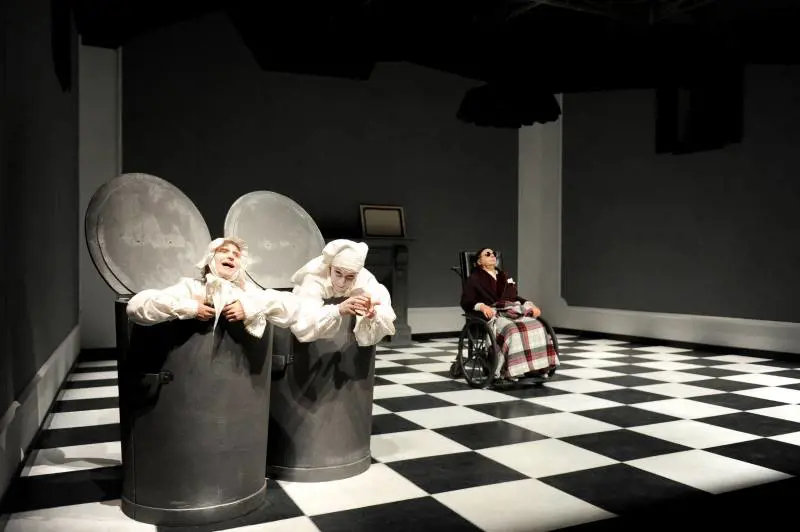 Altro che rifiuti. Così la spazzatura parla di noi