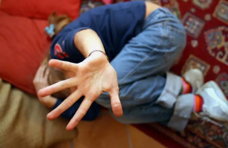 Alessandria, abusava del figlio durante gli incontri in comunità: arrestato