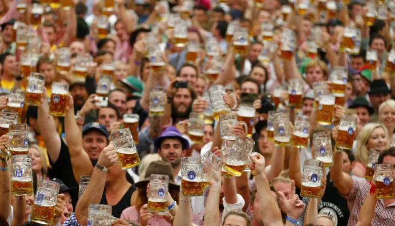 La birreria di Hitler caccia Alternative fuer Deutschland