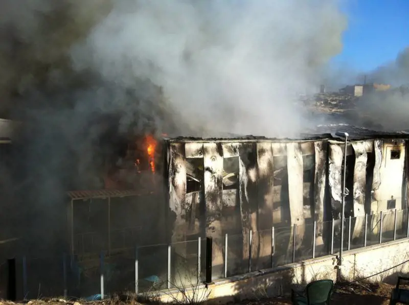 Lampedusa, incendio al Cara (2011)