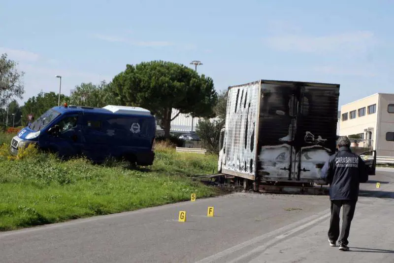 Caccia alla banda del terrore "Ex militari con accento dell’Est"