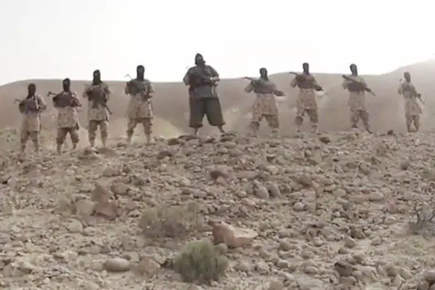 Ritorna in video il bulldozer dell'Isis