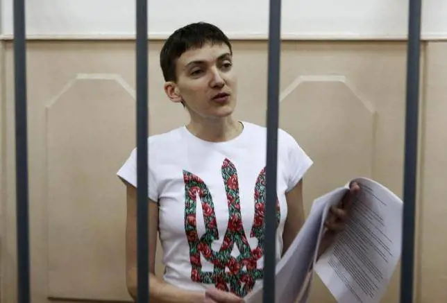 Scambio di prigionieri Mosca-Kiev: liberata la top gun ucraina Savchenko
