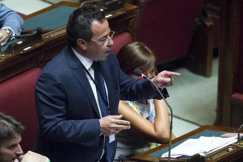 Gianluca Buonanno morto, un consigliere di Sel lo insulta